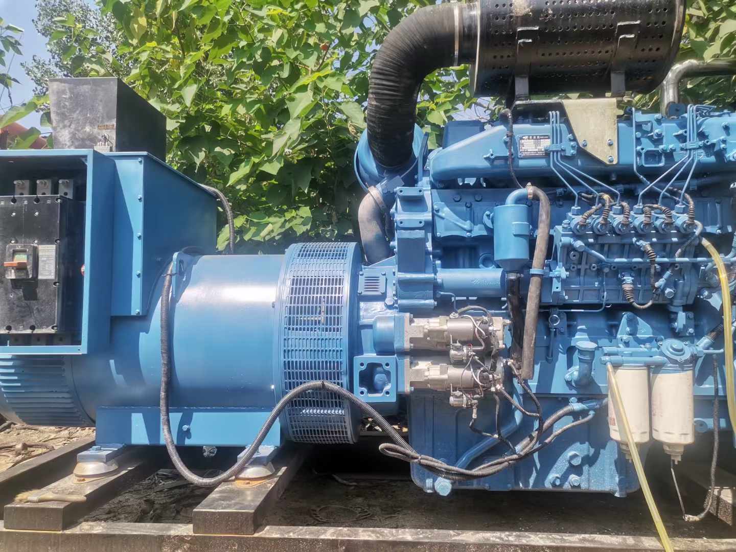 南部详细说明降低 800kW 柴油发电机输出电流波动的方法