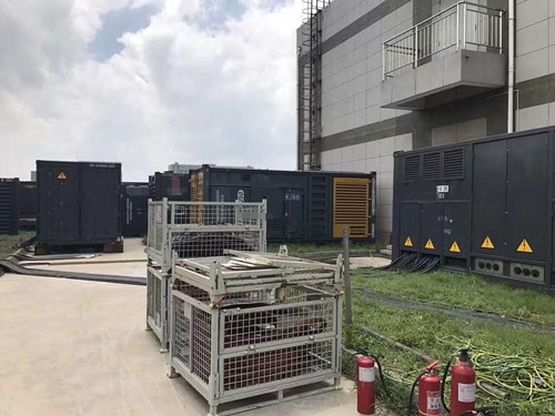 南部除了定期检查，还有哪些方法可以及时发现接触式转速表探头的磨损？